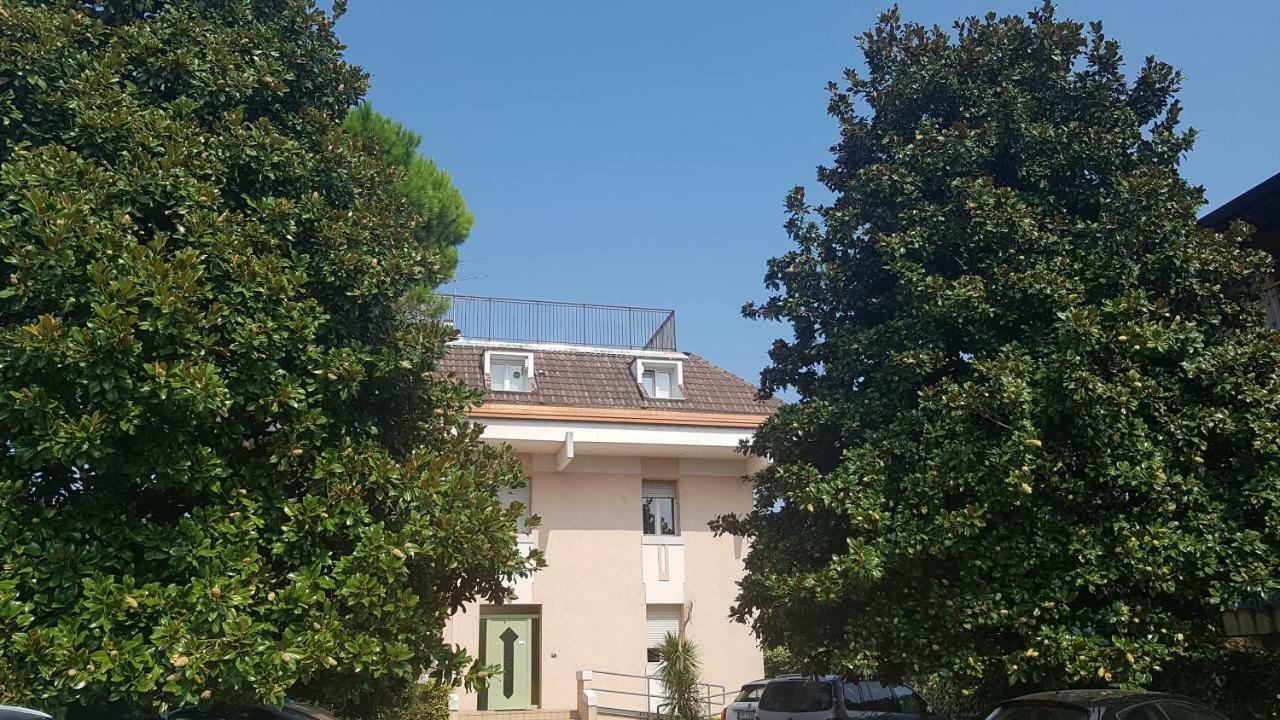 La Magnolia Apartments Violet ديسينسانو ديل غاردا المظهر الخارجي الصورة